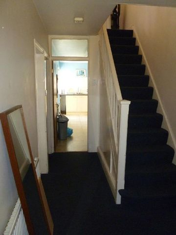  Image of 4 bedroom House Share to rent in Sandling Avenue Horfield Bristol BS7 at Horfield Bristol Horfield, BS7 0HT